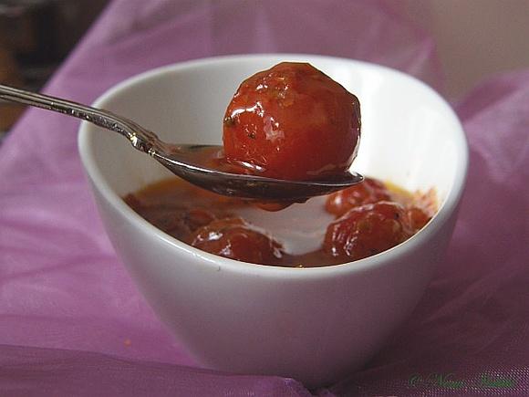 Pomidorki koktajlowe w sosie rosyjskim