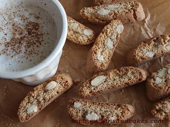 Cantuccini - włoskie ciasteczka migdałowe z nutą pomarańczy