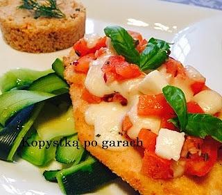 Filety z kurczaka w parmezanowej panierce pieczone w piekarniku