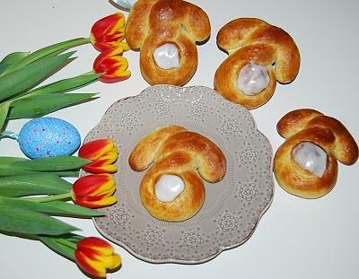 Słodkie bułki zajączki na święta dla dzieci