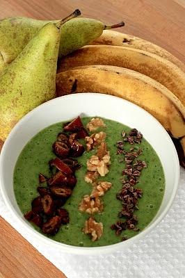 Smoothie bowl szpinak banan rukola gruszka