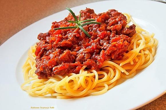Spaghetti California z kurczakiem i czerwonym winem