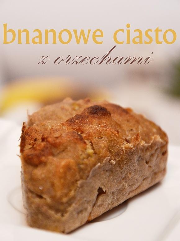Bananowe ciasto z orzechami