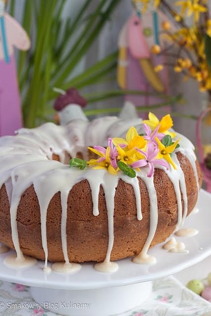 Babka z ajerkoniakiem
