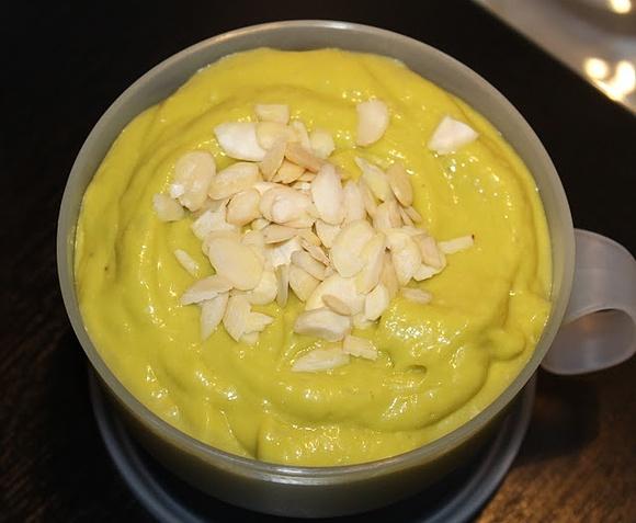 Mango, awokado i banan – szybka i zdrowa przekąska