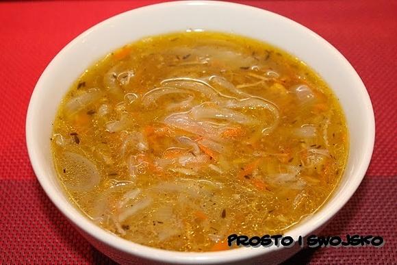 Zupa cebulowa bez sera i grzanek