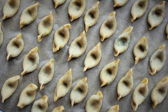 Scarpinòcc de Pra - tradycyjne włoskie pierożki z sera i masła