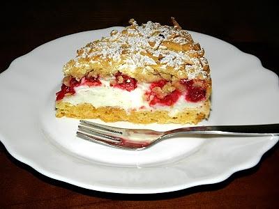 Ciasto z malinami i budyniową pianką