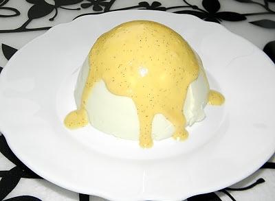Cytrynowa panna cotta z sosem waniliowym