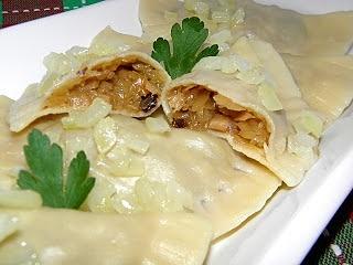 Pierogi z kapustą i grzybami