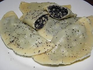 Pierogi z makiem