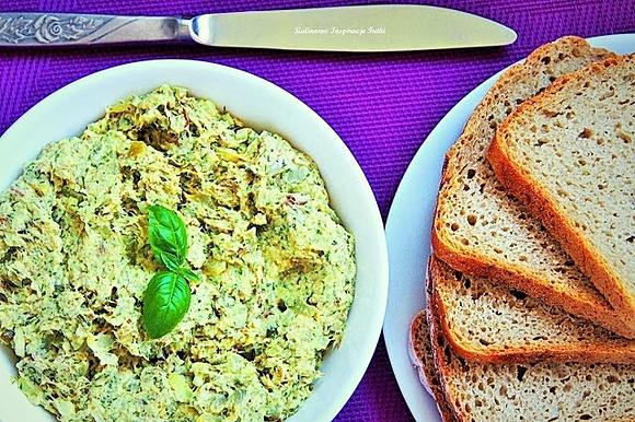 Pasta z makreli z chrzanem i dressingiem jogurtowym