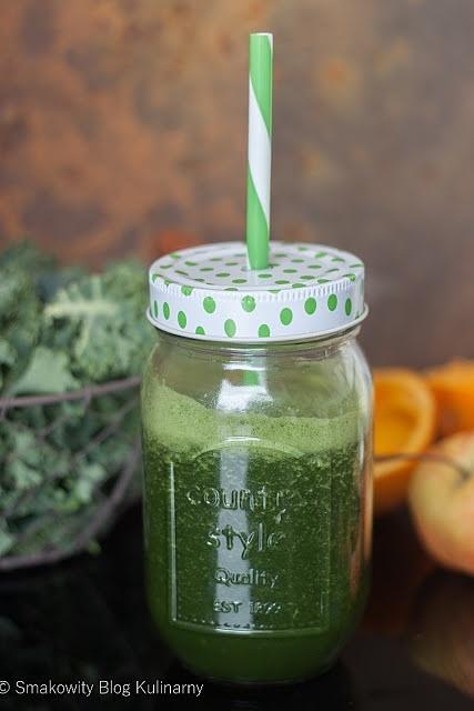 Smoothie z jarmużem, jabłkiem i pomarańczą - superfoods
