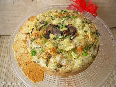 Ciasto wytrawne z koperkiem, serem, mięsem i pieczarkami