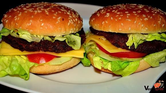 Burgery domowe z mięsa mielonego