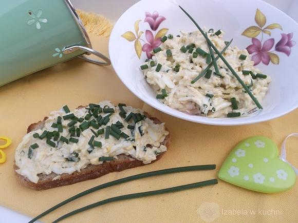 Pasta z jajek i szczypiorku, musztarda i chrzan