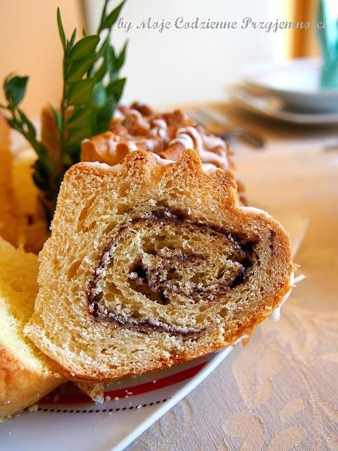 Babka drożdżowa z nutellą
