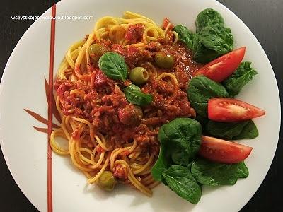 Ekspresowe spaghetti na soku pomidorowym