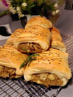 Kapuśniaki drożdżowe z pieczarkami