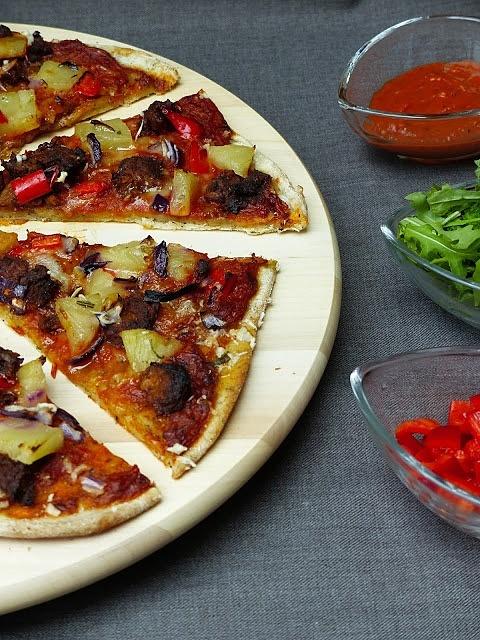 Pizza z wegańskimi stripsami