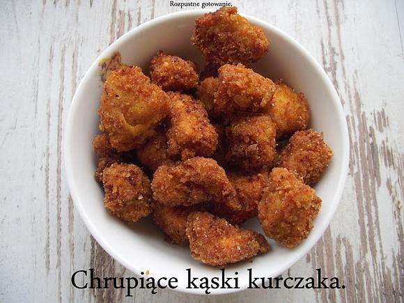 Chrupiące kąski z kurczaka z sosem czosnkowym