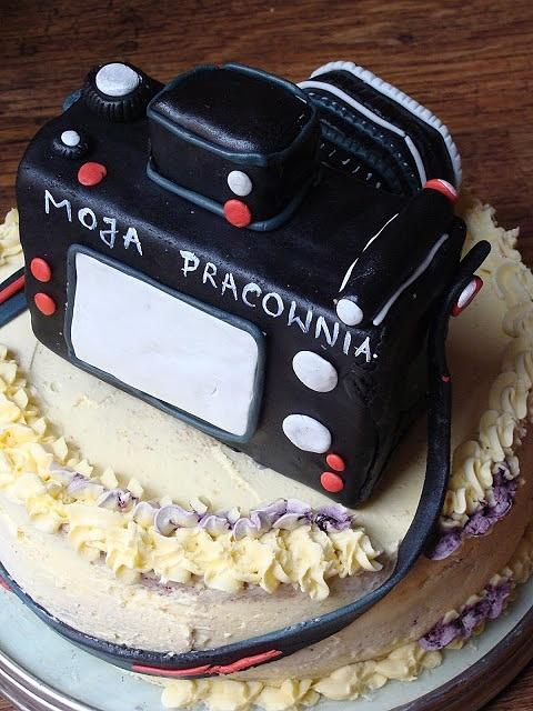 Tort z aparatem na urodziny Pani fotograf