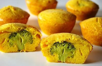 Muffinki serowe z brokułem
