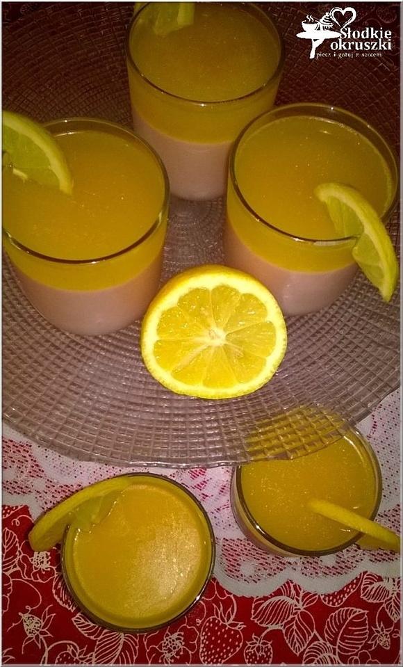 Serniczki light na zimno z brzoskwiniami i galaretką cytrynową