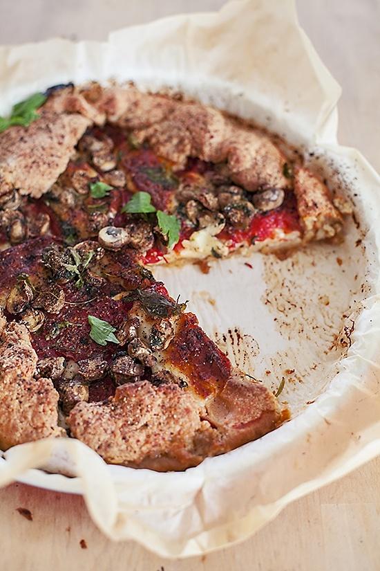 Tarta z halloumi i pomidorami