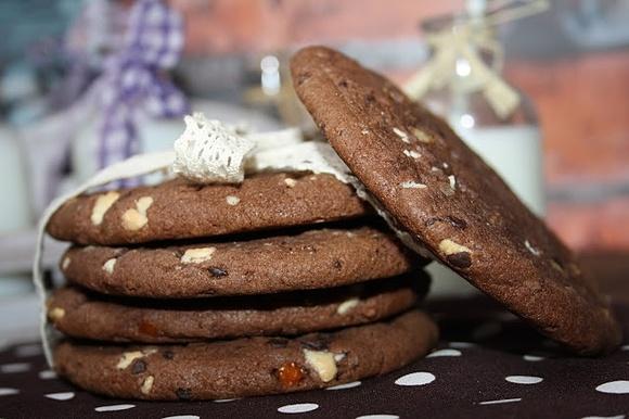 Brownie z orzechami i czekoladą