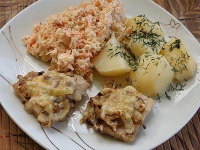 Ryba zapiekana z cebulowo-serową pierzynką