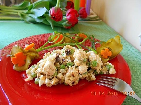 Sałatka z kaszą bulgur i kurczakiem