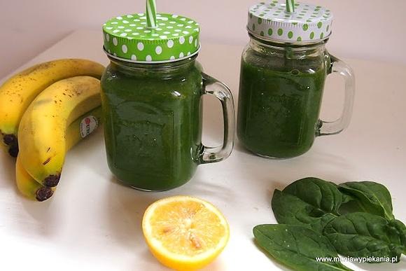 Smoothie ze szpinakiem, bananem i gruszkami bez cukru