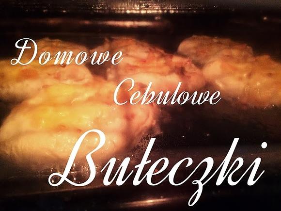 Domowe cebulowe bułeczki