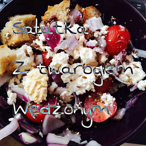 Sałatka z twarogiem wędzonym
