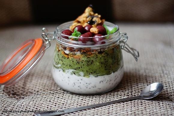 Mus z kiwi z mlekiem kokosowym i nasionami chia