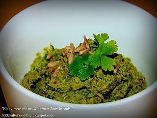 Pesto z pietruszki i słonecznika bez oliwy