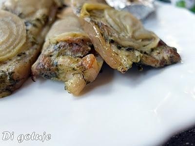Grillowany boczek w marynacie pietruszkowej