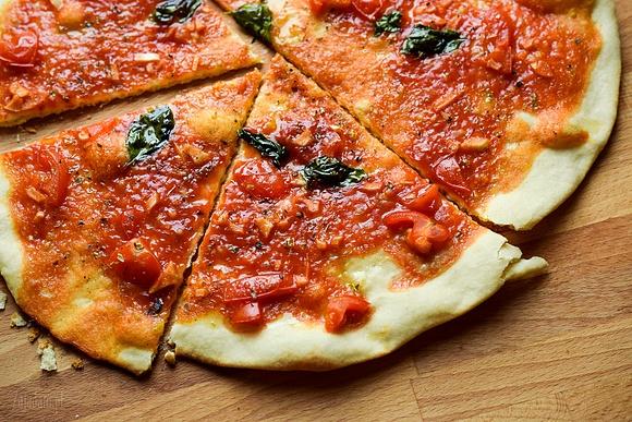 Pizza marinara