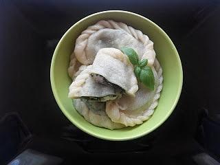 Pierogi ze szpinakiem i serem feta