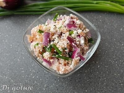 Pasta z ricotty i wędzonego łososia z miętą