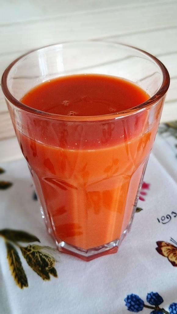 Domowa karotka sok z marchewki bez dodatków