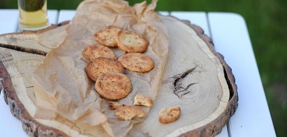 Ciasteczka z parmezanem do piwa