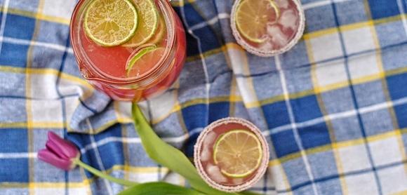 Lemoniada rabarbarowa