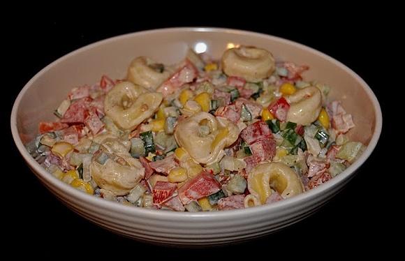 Sałatka z tortellini