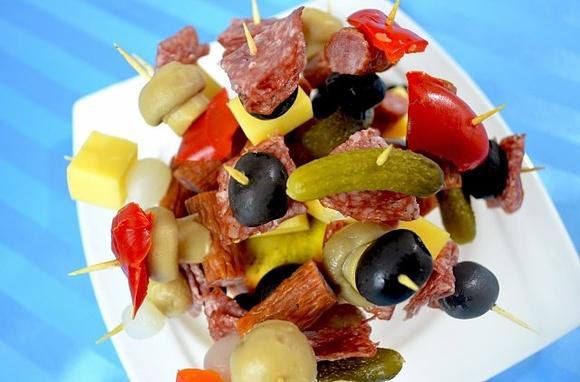 Koreczki kolorowe - szybka przekąska na imprezę