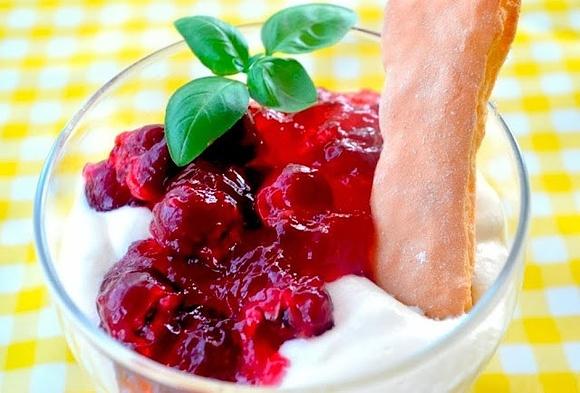 Wiśniowe Tiramisu - deser z wiśniami i mascarpone