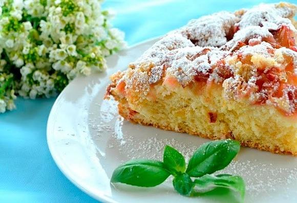 Najłatwiejsze ciasto z rabarbarem