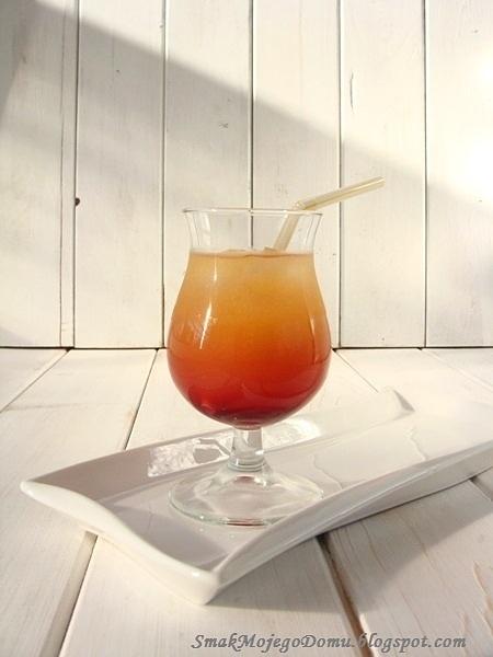 Sex on the Beach - słodki drink z likierem brzoskwiniowym i grenadyną
