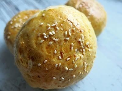 Pyszne i proste bułki hamburgerowe